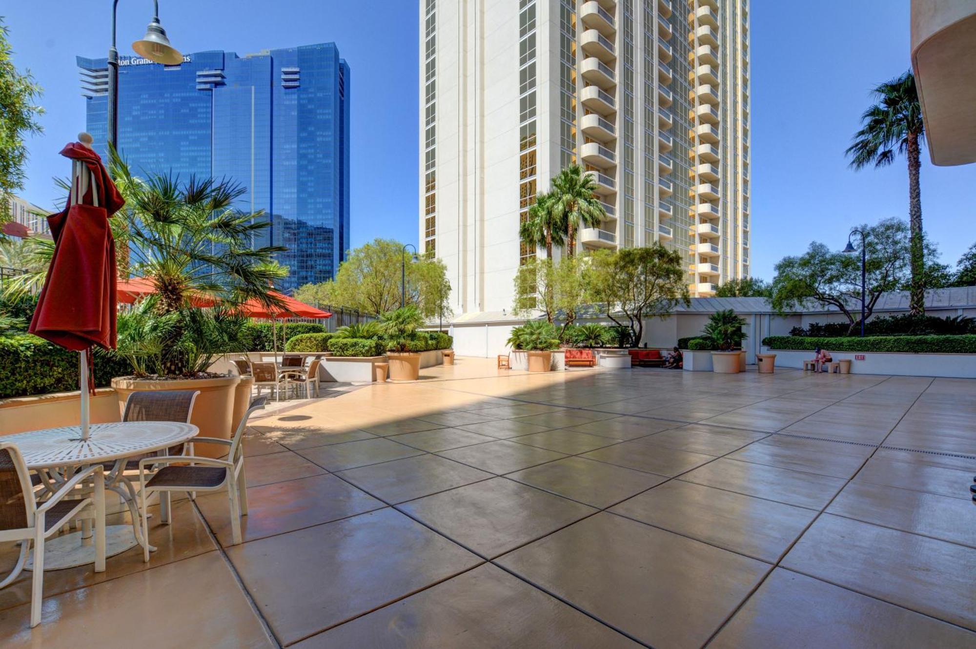 Luxe 1br 2bth Mgm Signature Balcony Apartahotel