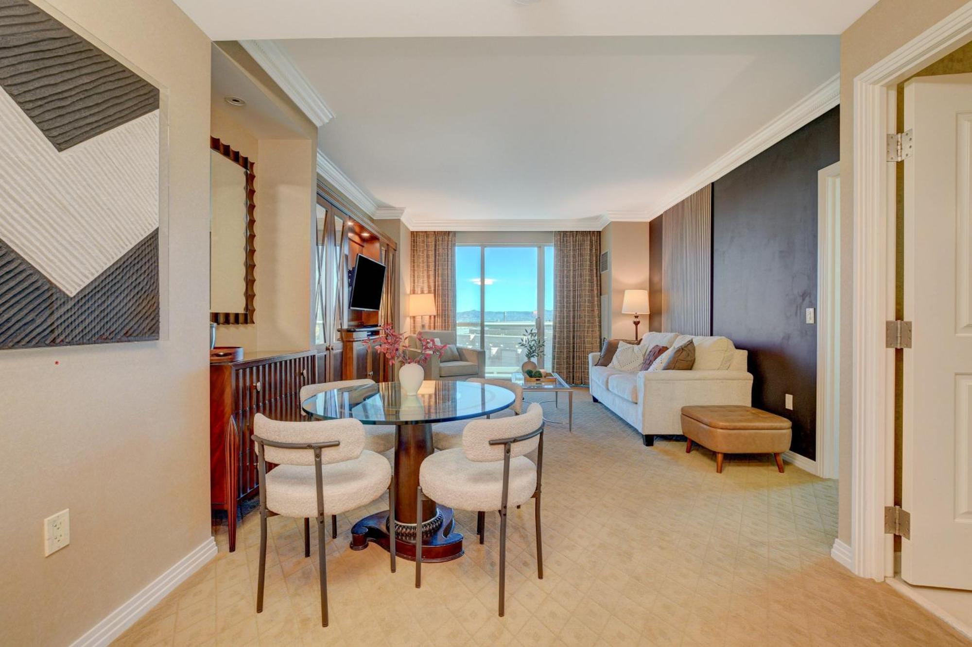 Apartahotel Luxe 1br 2bth Mgm Signature Balcony Las Vegas